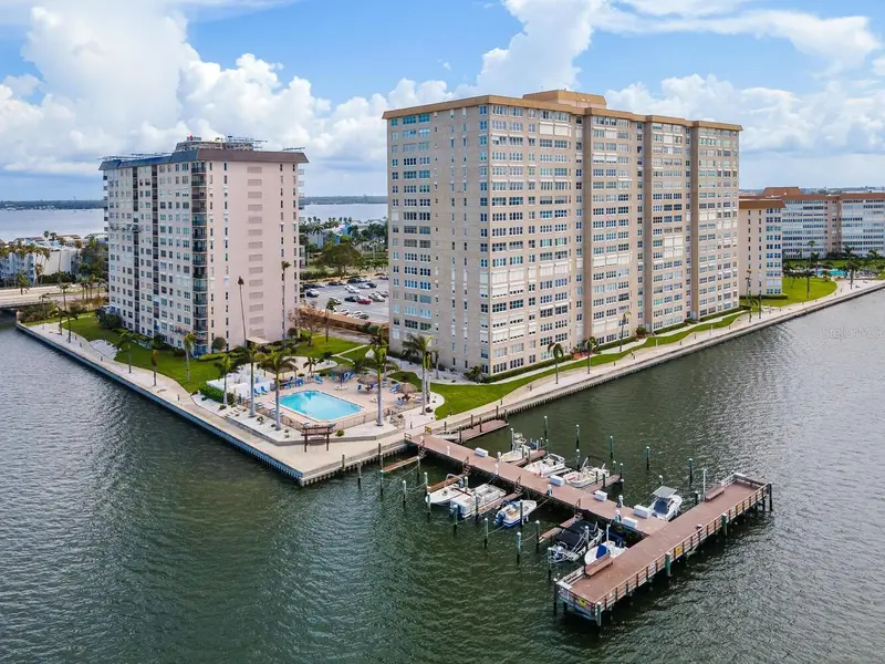 5200 Brittany Dr S #602, FL