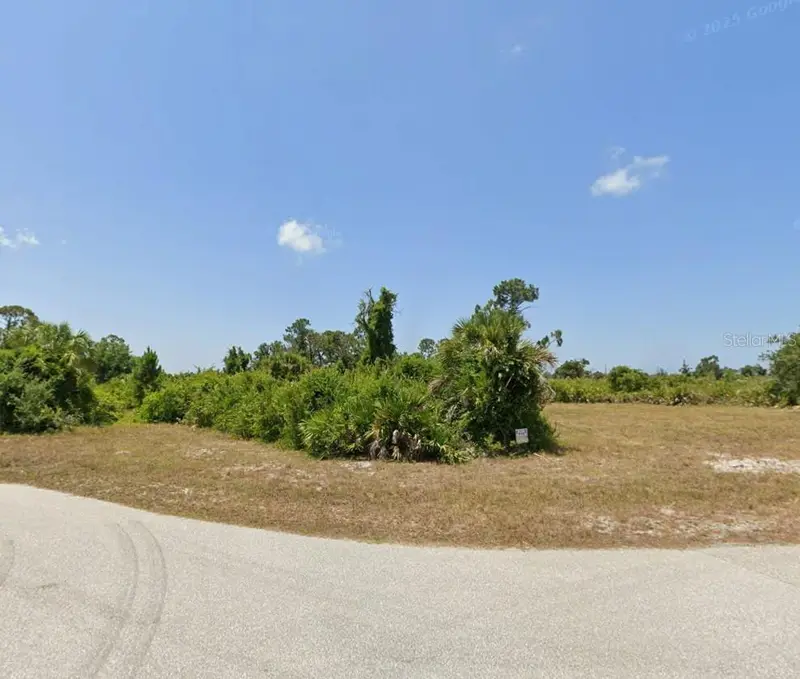 35 Windward Ln, FL