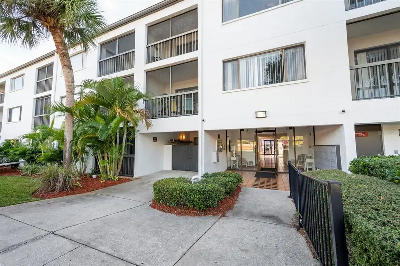 2593 Countryside Blvd #7307, FL