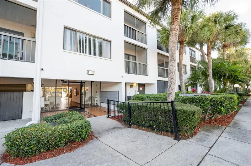 2593 Countryside Blvd #7307, FL
