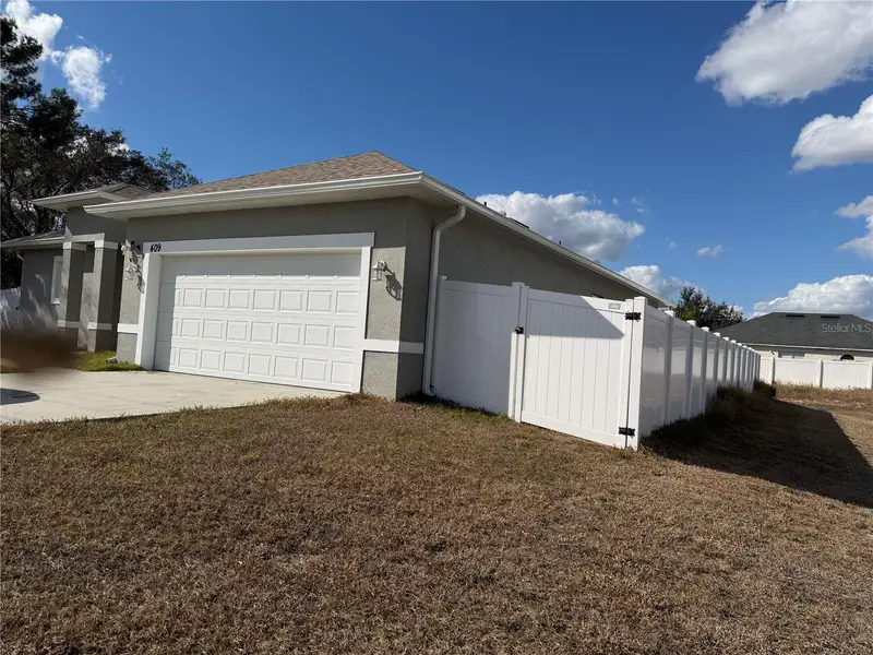 409 Danube Dr, FL
