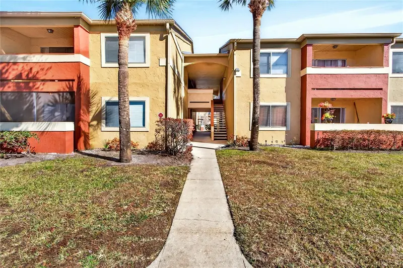 610 Kenwick Cir #205, FL