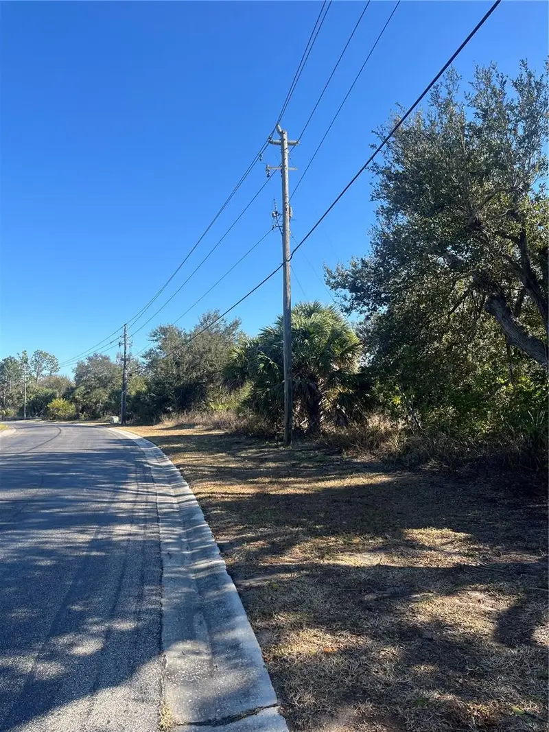E Sklar Dr, FL