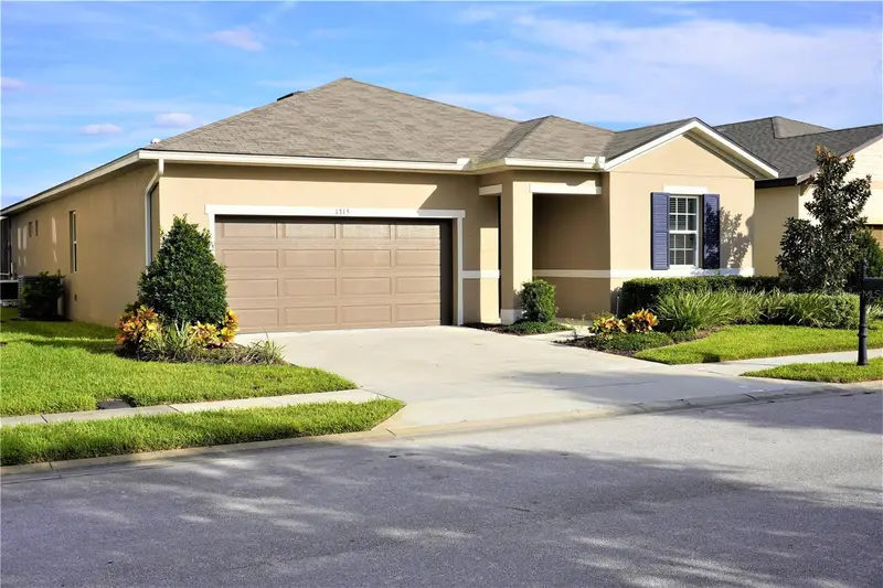 1315 Yorkshire Ct, FL