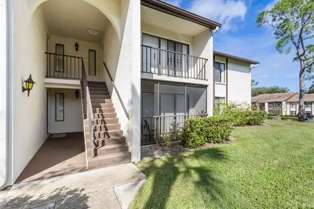 2522 Pine Ridge Way S #D2, FL