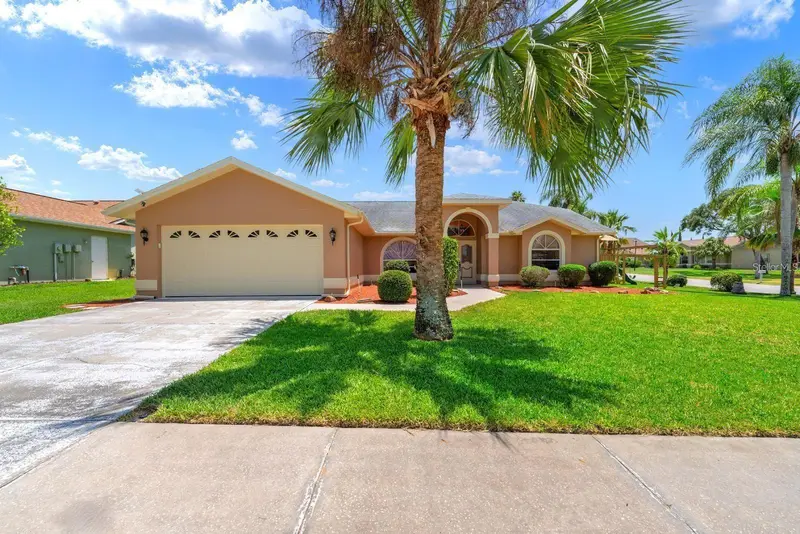 10228 Yellow Pine Way, FL