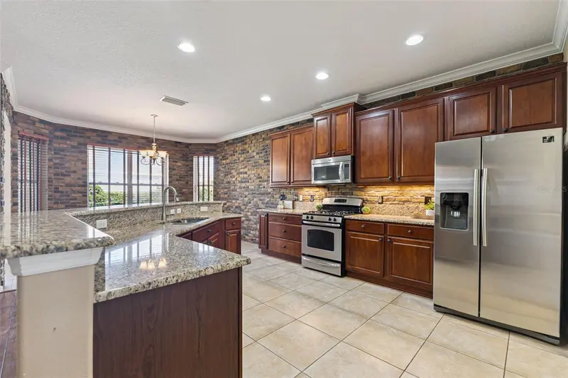 1627 Victoria Gardens Dr, FL