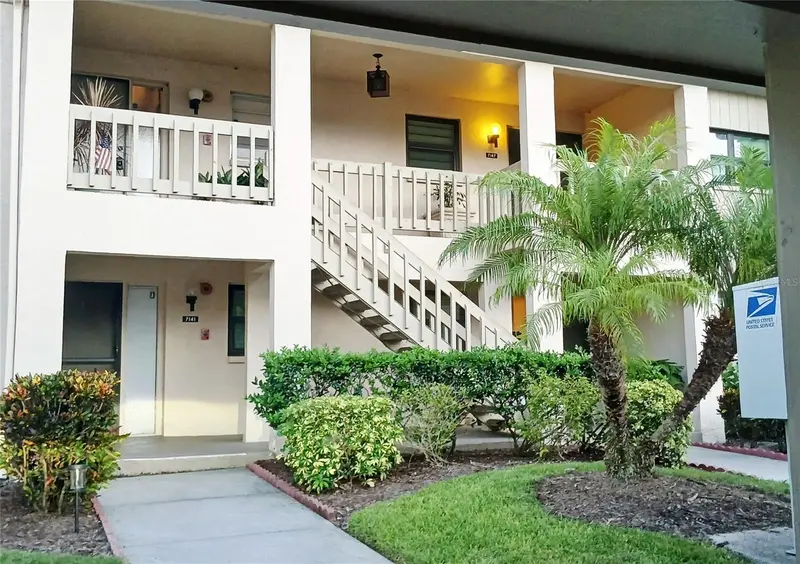 7143 Wood Creek Dr #203, FL