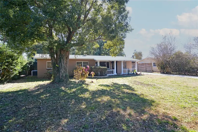 2606 E Crystal Lake Ave, FL