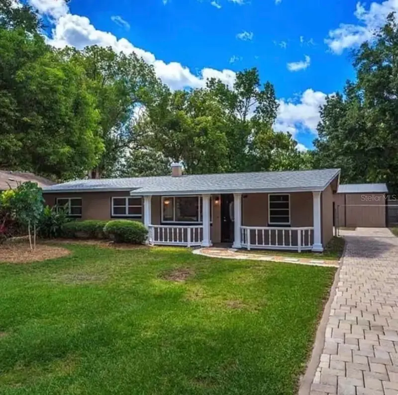 2606 E Crystal Lake Ave, FL