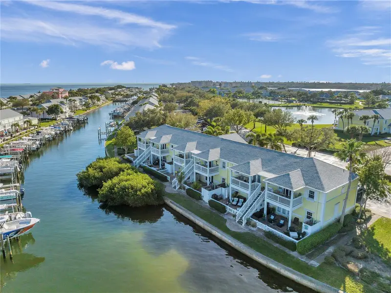 4728 Beach Dr Se #A, FL