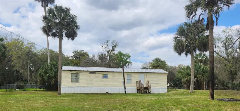 2122 Cr 426, FL