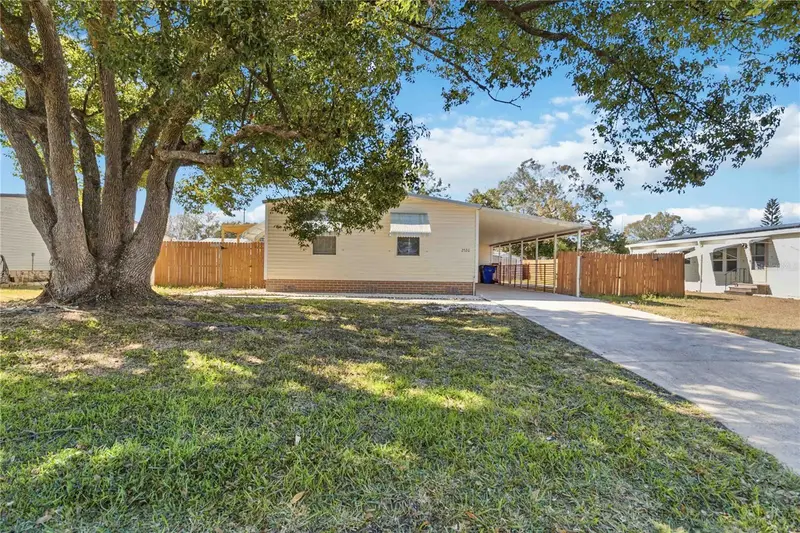 2320 Darby Ln, FL