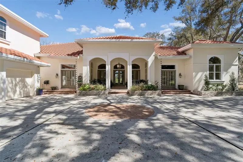 5212 Golf Links Blvd, FL