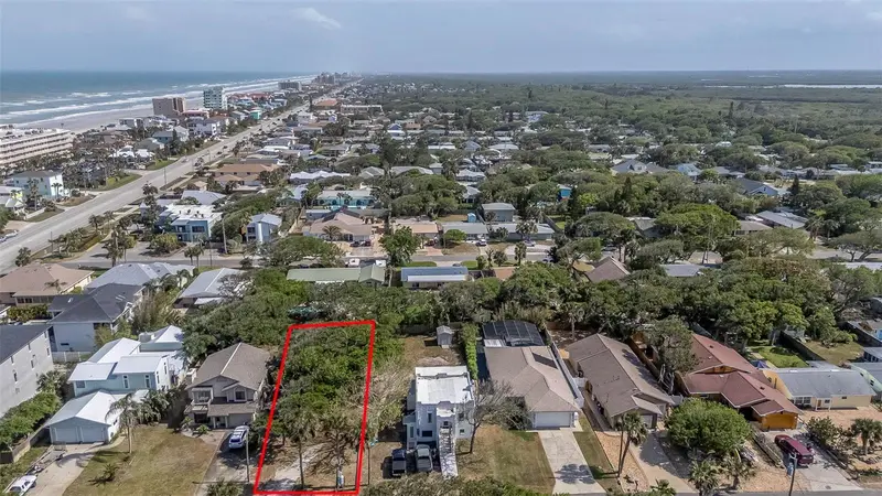 E 12th Ave, FL