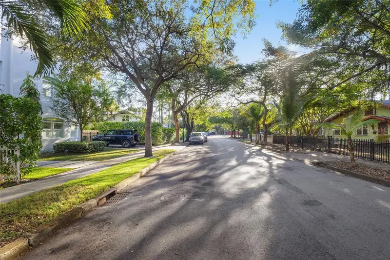 58 Ne 48th St, FL