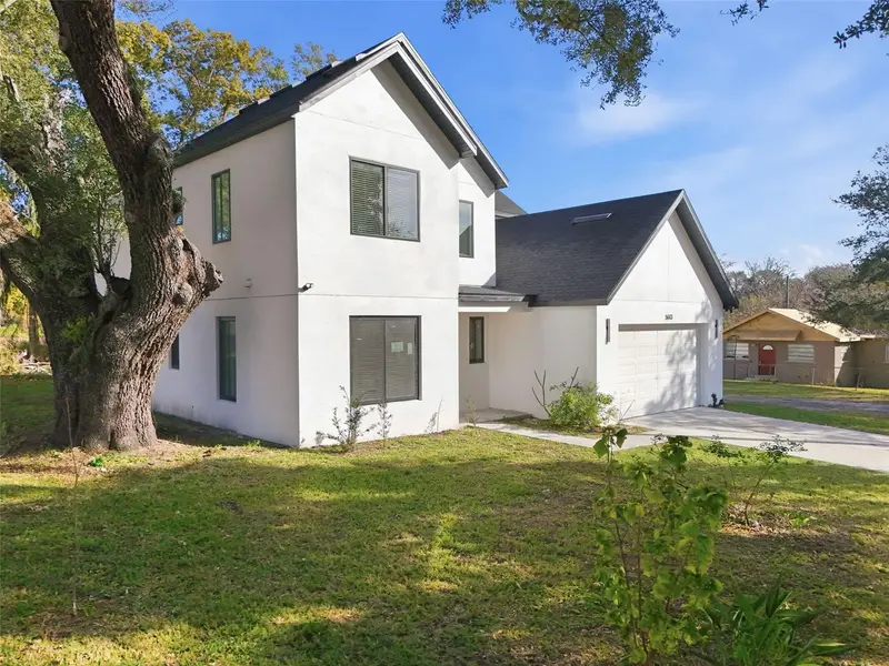 5663 W Central Ave, FL