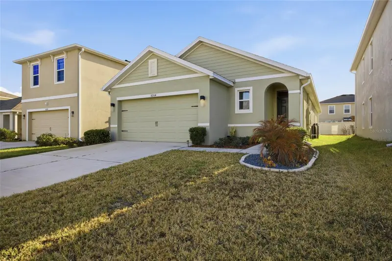 8204 Pelican Reed Cir, FL