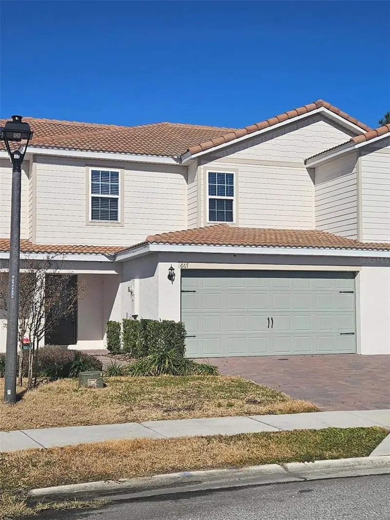 667 Bay Leaf Dr, FL