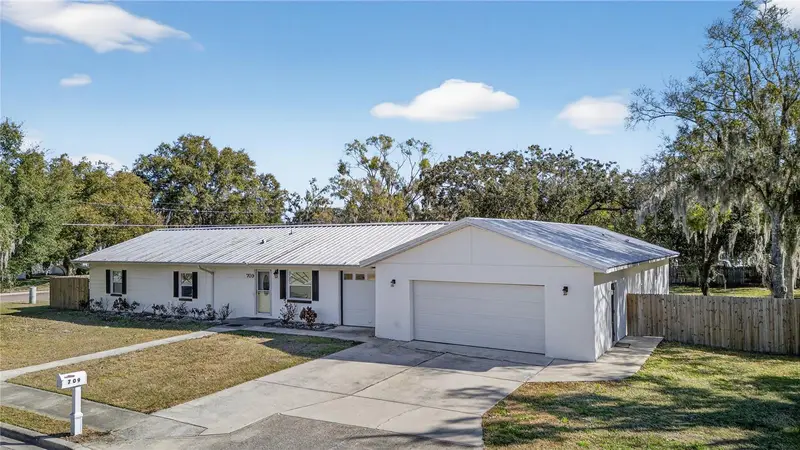 709 S Dillingham Ave, FL