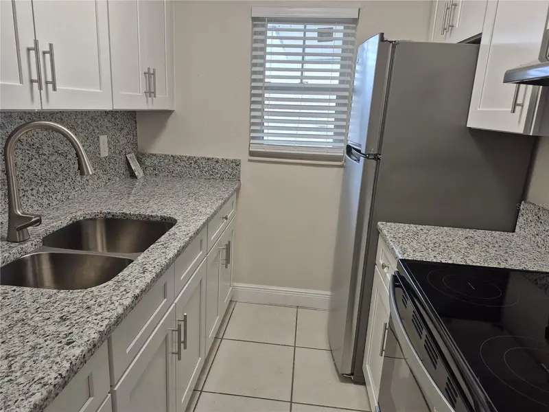 845 Sky Lake Cir #D, FL