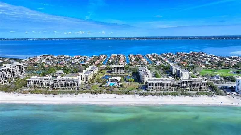 1085 Gulf Of Mexico Dr #205, FL