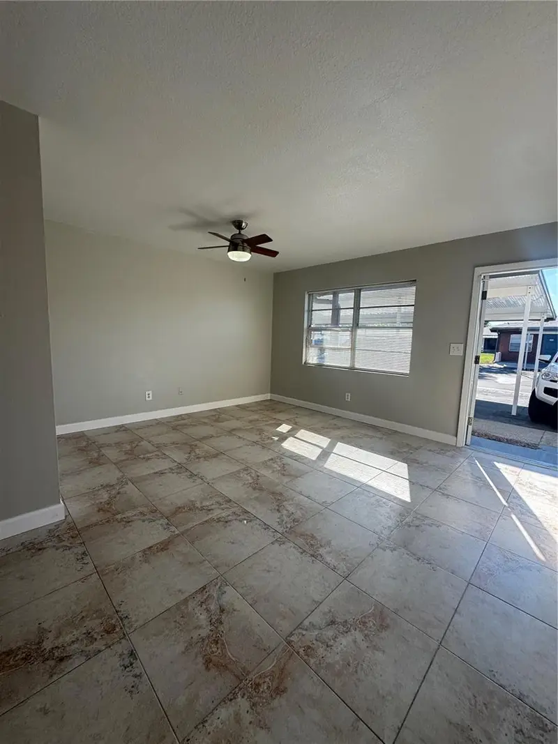 24862 Us Highway 19 N #2105, FL