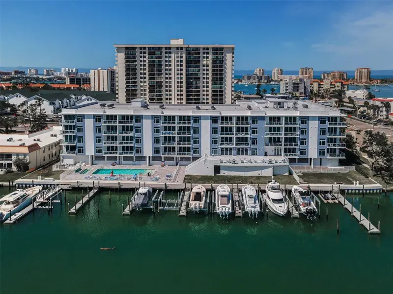 415 Island Way #509, FL