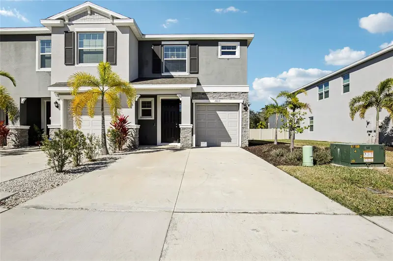 2813 Midnight Pearl Dr, FL