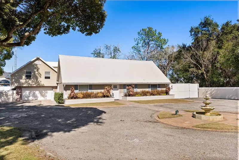 8255 Lake Underhill Rd, FL