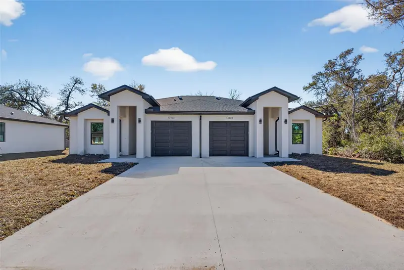 15523, 15525 Chamberlain Blvd, FL