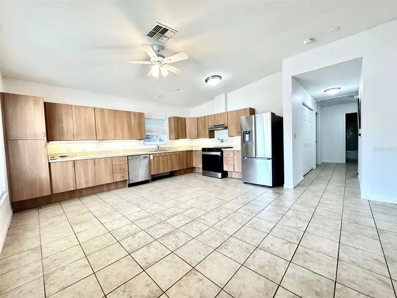 1121 Dr Martin Luther King Jr St S, FL