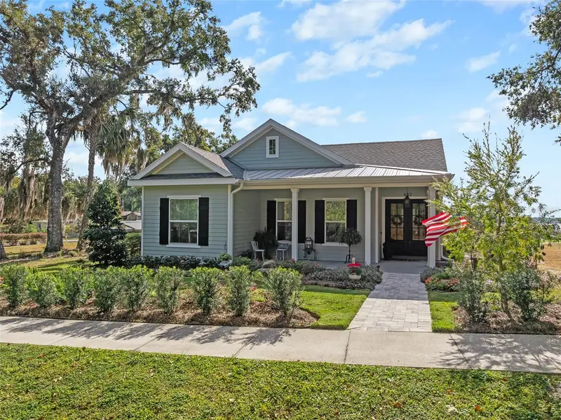 622 W 11th Ave, FL