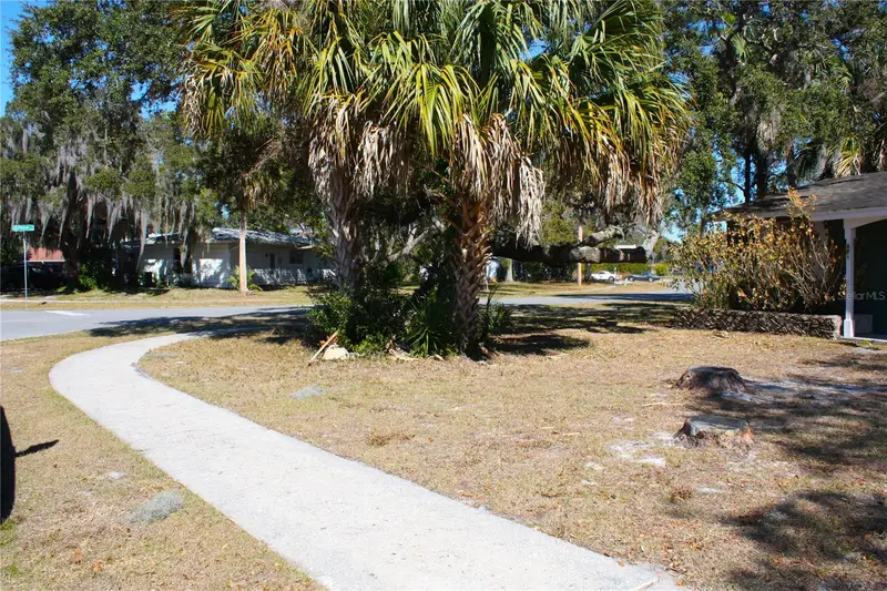 2071 Canal Rd, FL
