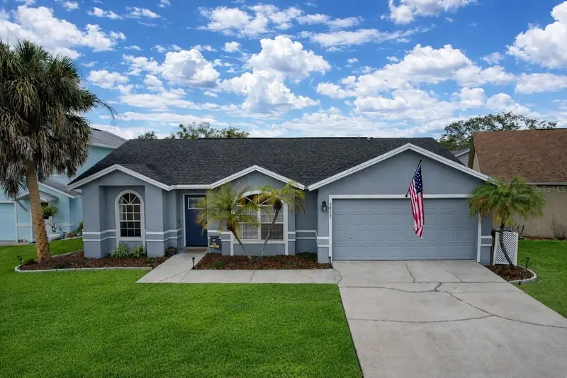 2022 Hatteras Pt, FL
