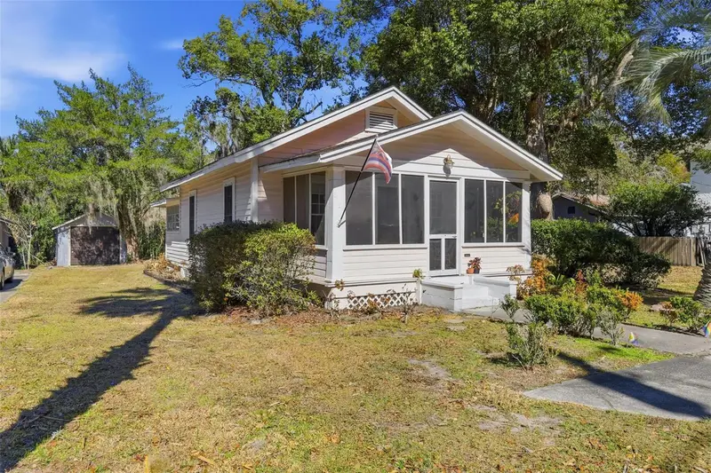 319 W University Ave, FL