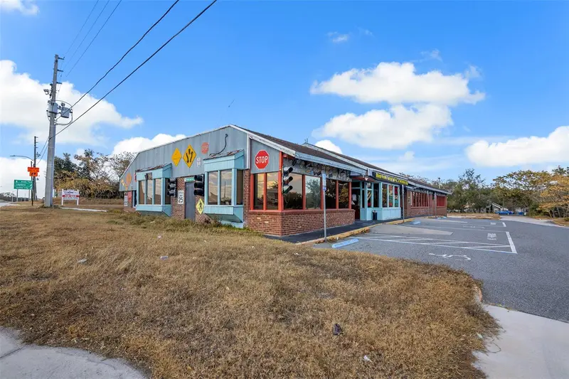 210 State Road 60 W, FL