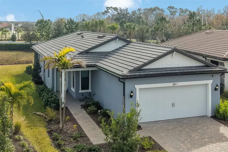 5811 Silverside Pine Ct, FL