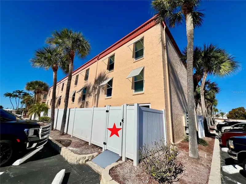 8911 Blind Pass Rd #101, FL