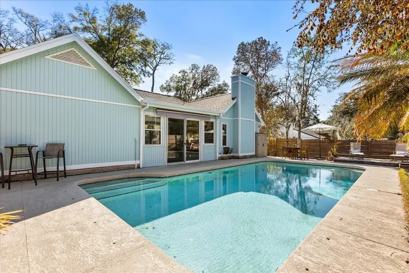 333 Forest Rd, FL