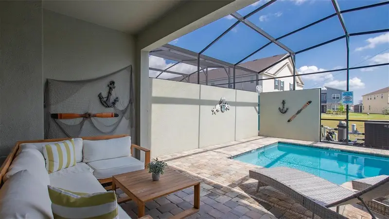 2147 Cooper Bell Pl, FL