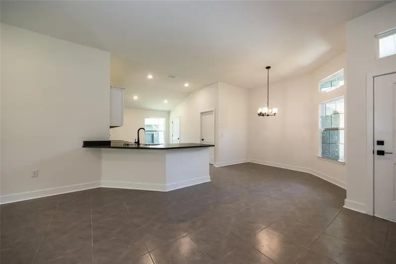 77 Pickering Dr, FL