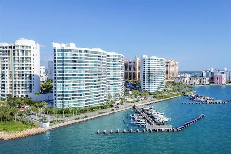 988 Blvd Of The Arts #1816, FL