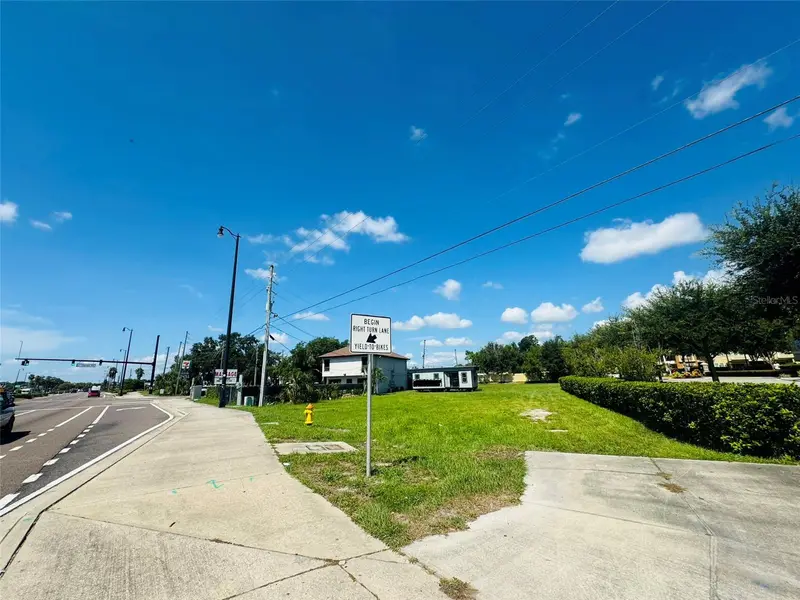 8390 S Us Hwy 17-92 Hwy, FL