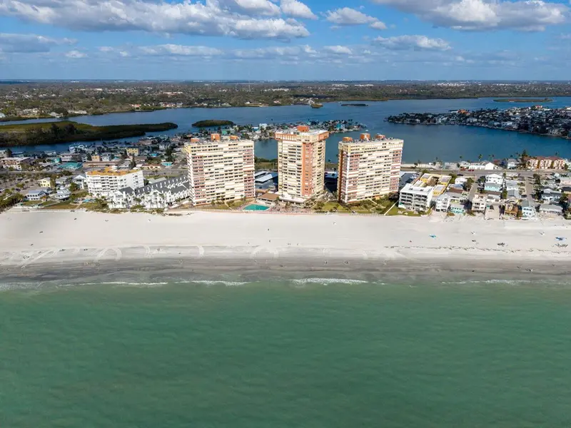 17900 Gulf Blvd #12a, FL
