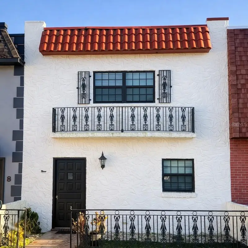 625 N Halifax Ave #9, FL