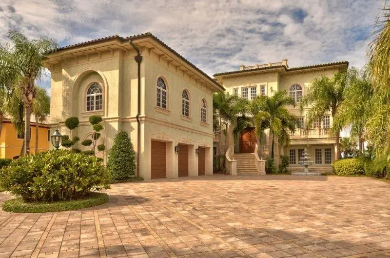 220 Gulf Blvd #8, FL