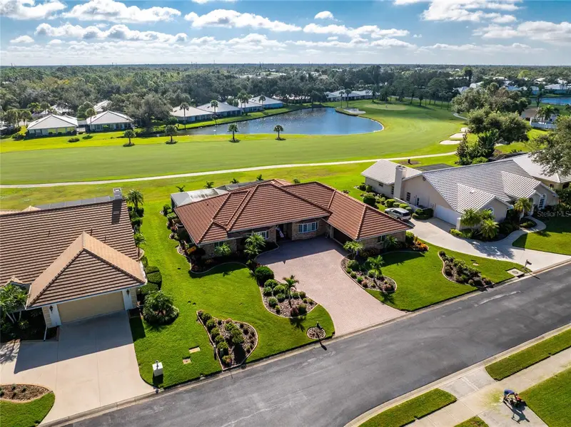 810 Carnoustie Dr, FL