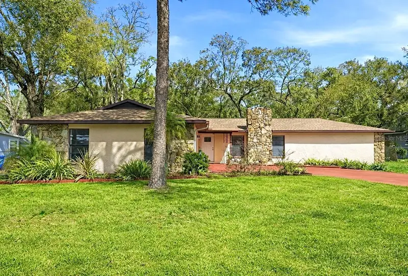 314 E 137th Ave, FL