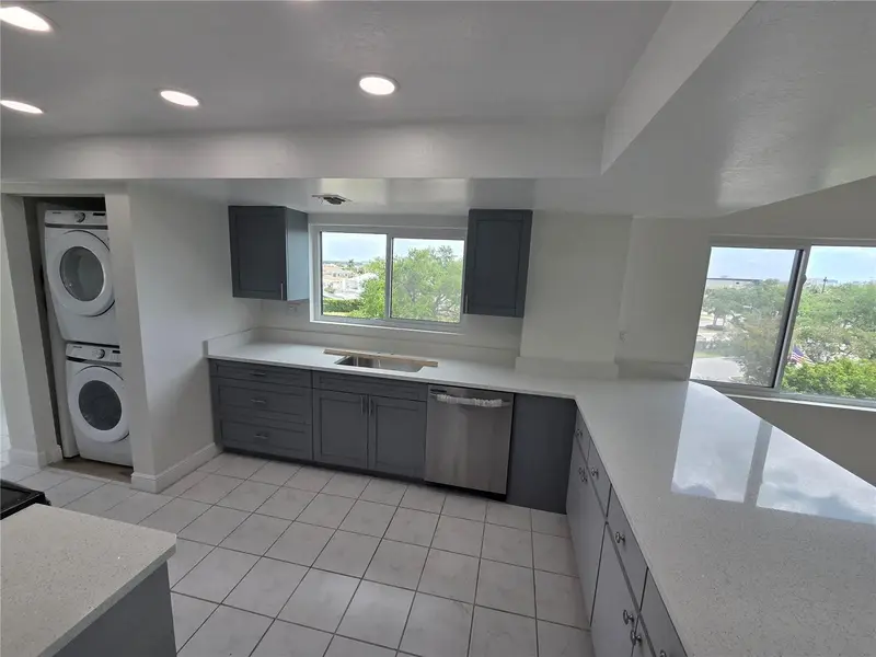 650 Island Way #408, FL